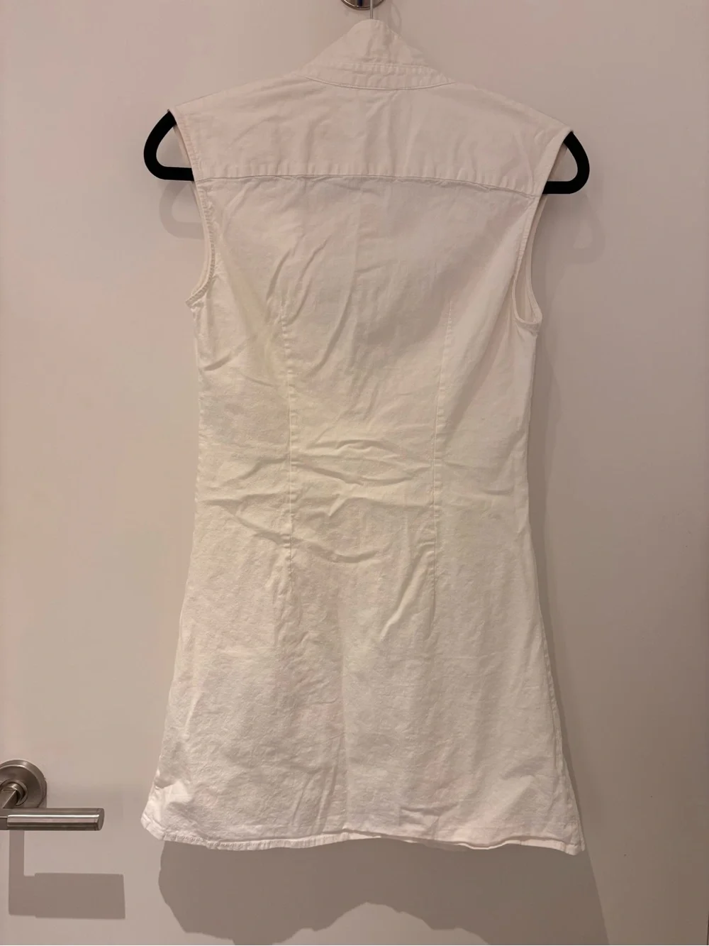 French Connection White Sleeveless Twist Knot Button-Down Shirt